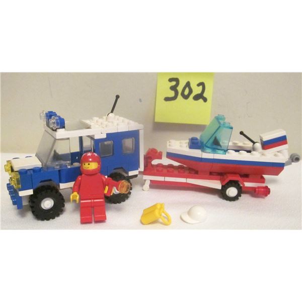 Vintage 1986 Lego #6698 "RV/Speed Boat"