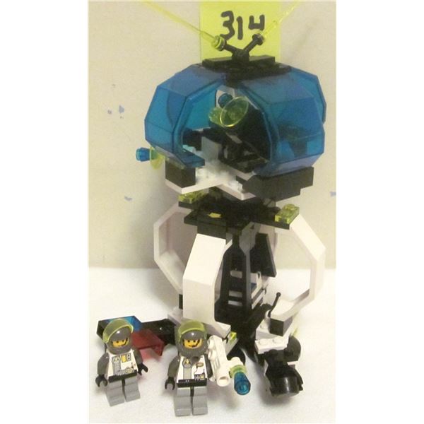 Vintage 1996 Lego #6899 "Nebula Outpost"