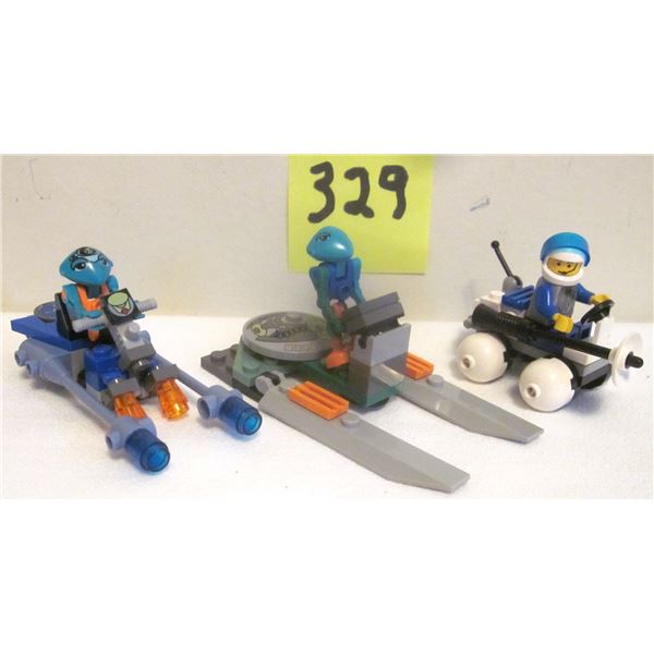(3) Vintage 2001 Lego Sets (Life On Mars) - #7303 "Jet Scooter", #7308 "Double Hover", #7309 "Rover"