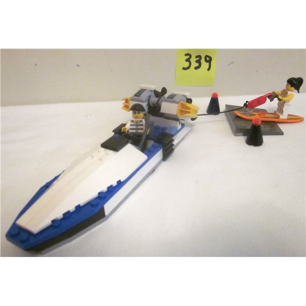 Vintage 2002 Lego #6737 "Wake Rider" (Island Xtreme Stunts)
