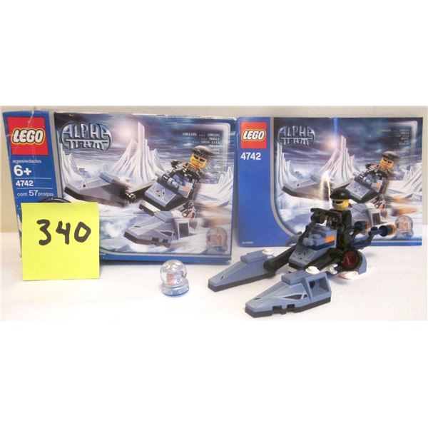 Vintage 2004 Lego #4742 "Chill Speeder" w/ Box and Instructions (Alpha Team Mission Deep Freeze)