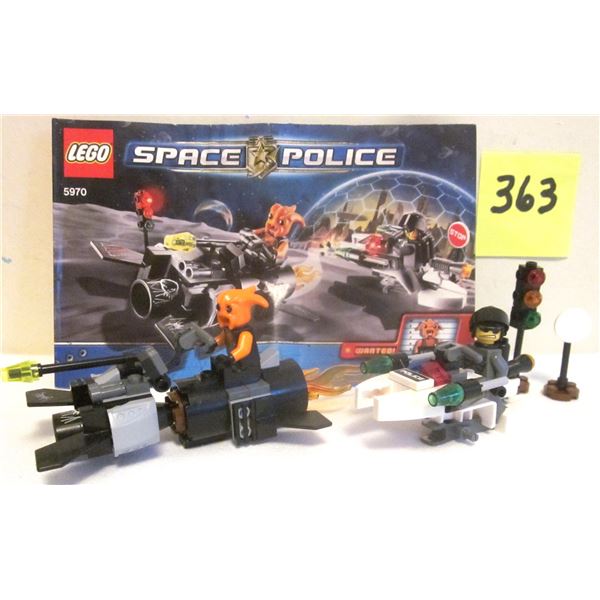 Vintage 2009 Lego #5970 "Freeze Ray Frenzy" (Space Police 3) w/ Instructions