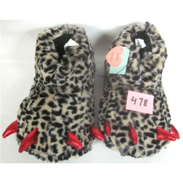 New Size 7-8 Ardene’s Slip Grip Washable Monster Slippers