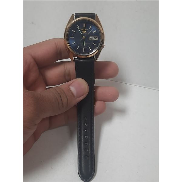 VINTAGE SEIKO 7S26-8760, 21J, AUTO, DAY/DATE @ 3,  RUNS