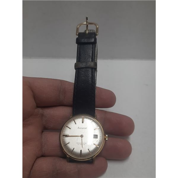 VINTAGE ACCURIST  17J  MAN WIND, DATE @ 3 RUNS