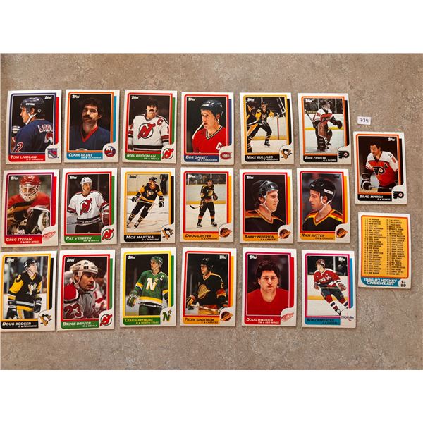 1985-86 Topps Hockey Cards (25)