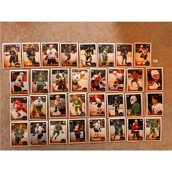 1987-88 Topps Hockey Cards (25)