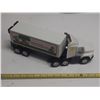 Image 1 : 14" tractor trailer- toy
