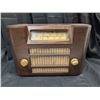 Image 1 : Vintage wood Radio 12"x8"x9" (Not working)