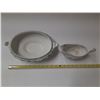 Image 2 : Vintage Vegetable Serving Dish and Gravy Boat. (English)