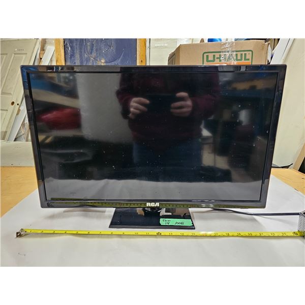 24" RCA TV w/ Remote (Working)