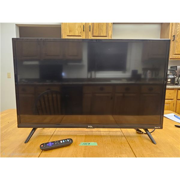 32" TCL Smart TV w/ Remote (Working)