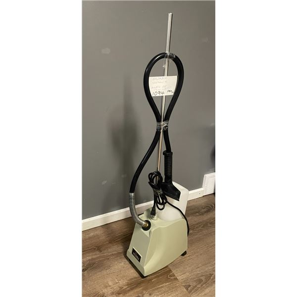 Reliable steamer - Model G4 1300 watts