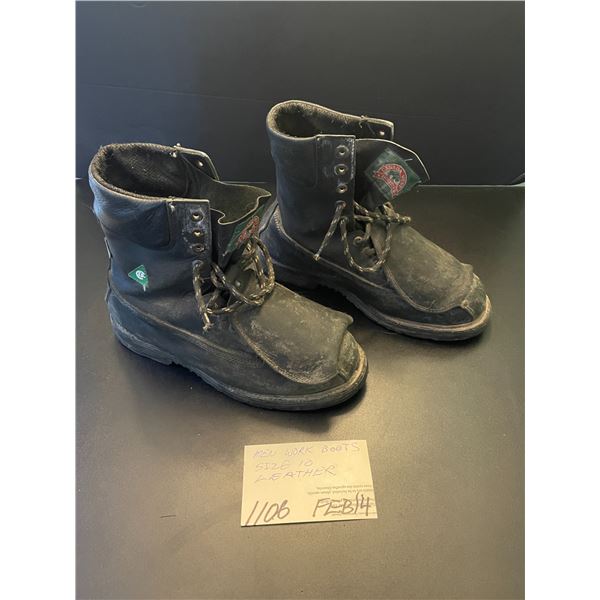 Mens work boots - size 10 - leather