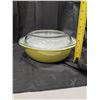 Image 5 : (2) Pyrex Green Cooking Dishware w/ Pyrex Lids (1) 2L (1) 2.5L