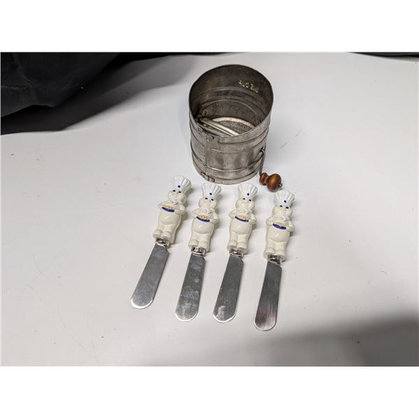 Vintage 1 Cup Fairy Sifter w/ Pillsbury Knives