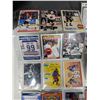 Image 4 : Lot of Sport Cards (Sealed Vintage Baseball cards, and hockey Cards)