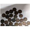 Image 2 : Lot of Vintage Canadian Pennies