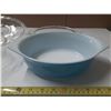 Image 3 : (2) Antique Casserole Dishes - 1 Blue Pyrex (It Have Chip Only On Lid) - 1 Clear Glass (It Have Chip