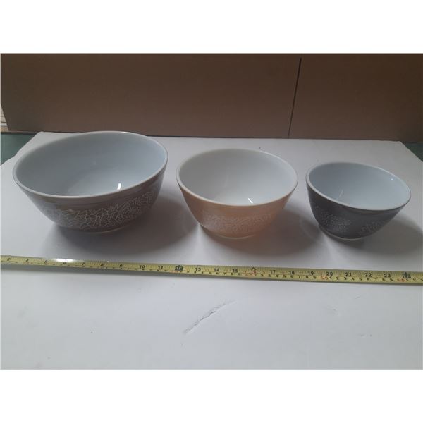 (3)Pc. Set of Pyrex Designer Bowls.