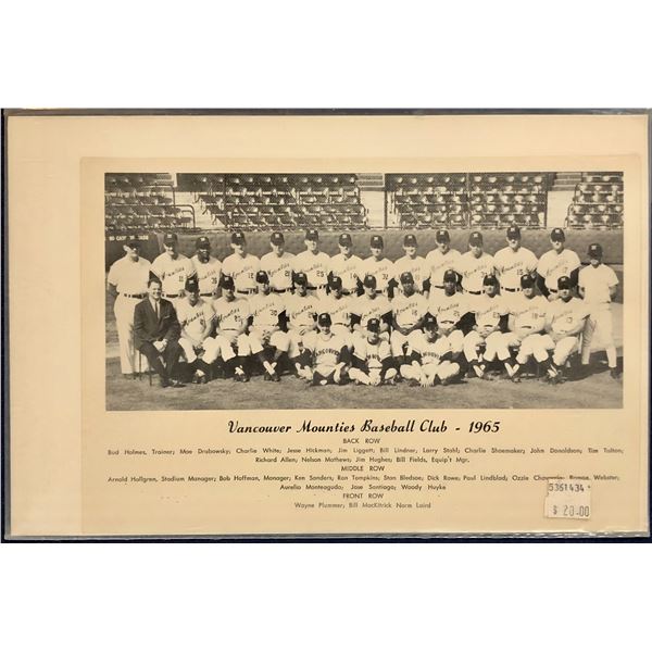 1965 VANCOUVER MOUNTIES TEAM PHOTO