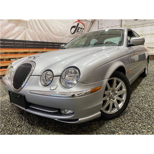 PARKSVILLE - 2000 JAGUAR S-TYPE SILVER 156480 KMS - BL41418