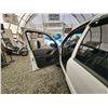 Image 51 : PARKSVILLE - 2006 FORD ESCAPE, WHITE, 258420 KMS, FOUR WHEEL DRIVE. - JC73909