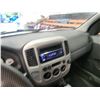 Image 54 : PARKSVILLE - 2006 FORD ESCAPE, WHITE, 258420 KMS, FOUR WHEEL DRIVE. - JC73909