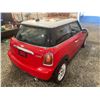 Image 15 : PARKSVILLE - 2008 MINI COOPER RED 109890 KMS - DU65360