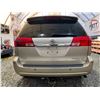 Image 17 : PARKSVILLE - 2004 TOYOTA SIENNA GOLD 319801 KMS - B014612