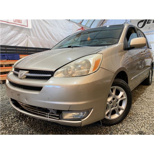 PARKSVILLE - 2004 TOYOTA SIENNA GOLD 319801 KMS - B014612