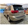 Image 20 : PARKSVILLE - 2004 TOYOTA SIENNA GOLD 319801 KMS - B014612
