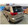 Image 21 : PARKSVILLE - 2004 TOYOTA SIENNA GOLD 319801 KMS - B014612