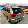 Image 22 : PARKSVILLE - 2004 TOYOTA SIENNA GOLD 319801 KMS - B014612