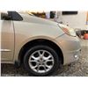 Image 25 : PARKSVILLE - 2004 TOYOTA SIENNA GOLD 319801 KMS - B014612
