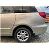 Image 29 : PARKSVILLE - 2004 TOYOTA SIENNA GOLD 319801 KMS - B014612