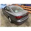 Image 22 : PARKSVILLE - 2016 VOLKSWAGEN JETTA GREY 178471 KMS - D385209