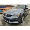 Image 3 : PARKSVILLE - 2016 VOLKSWAGEN JETTA GREY 178471 KMS - D385209