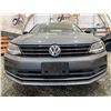 Image 5 : PARKSVILLE - 2016 VOLKSWAGEN JETTA GREY 178471 KMS - D385209