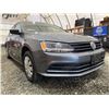 Image 8 : PARKSVILLE - 2016 VOLKSWAGEN JETTA GREY 178471 KMS - D385209