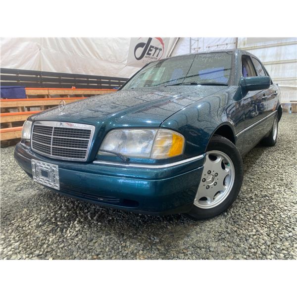 PARKSVILLE - 1995 MERCEDES-BENZ C-CLASS GREEN 199757 KMS - D264777