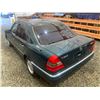 Image 22 : PARKSVILLE - 1995 MERCEDES-BENZ C-CLASS GREEN 199757 KMS - D264777