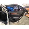 Image 41 : PARKSVILLE - 2014 CADILLAC CTS WHITE 99620 KMS - D190306