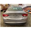Image 18 : PARKSVILLE - 2017 CHRYSLER 200 GREY 178448 KMS - D507577