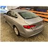 Image 22 : PARKSVILLE - 2017 CHRYSLER 200 GREY 178448 KMS - D507577