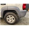 Image 26 : PARKSVILLE - 2003 JEEP LIBERTY WHITE 173625 MILES - B669714