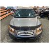 Image 7 : PARKSVILLE - 2011 HYUNDAI SANTA FE GREY 137928 KMS - P038101