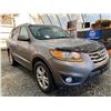 Image 8 : PARKSVILLE - 2011 HYUNDAI SANTA FE GREY 137928 KMS - P038101