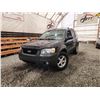 Image 1 : PARKSVILLE - 2005 FORD ESCAPE XLT, BLACK, 308315 KMS, FOUR WHEEL DRIVE "NO RESERVE" - PB34775