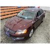 Image 4 : PARKSVILLE - 2013 VOLKSWAGEN PASSAT RED 159556 KMS - D075125